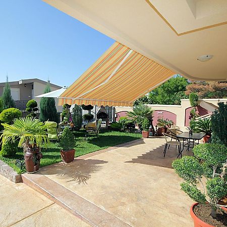 Villa Jupok バール エクステリア 写真