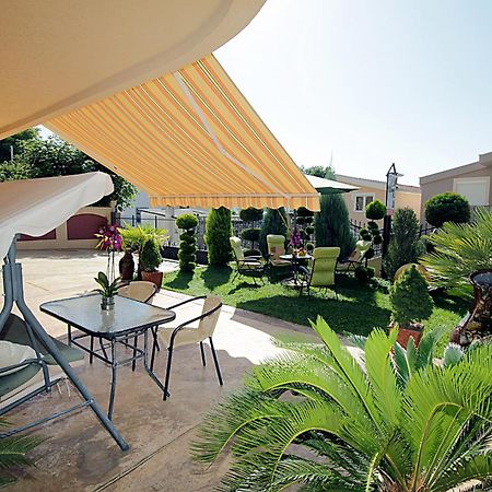 Villa Jupok バール エクステリア 写真
