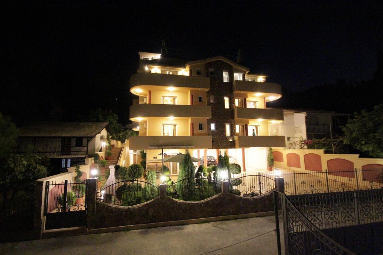 Villa Jupok バール エクステリア 写真