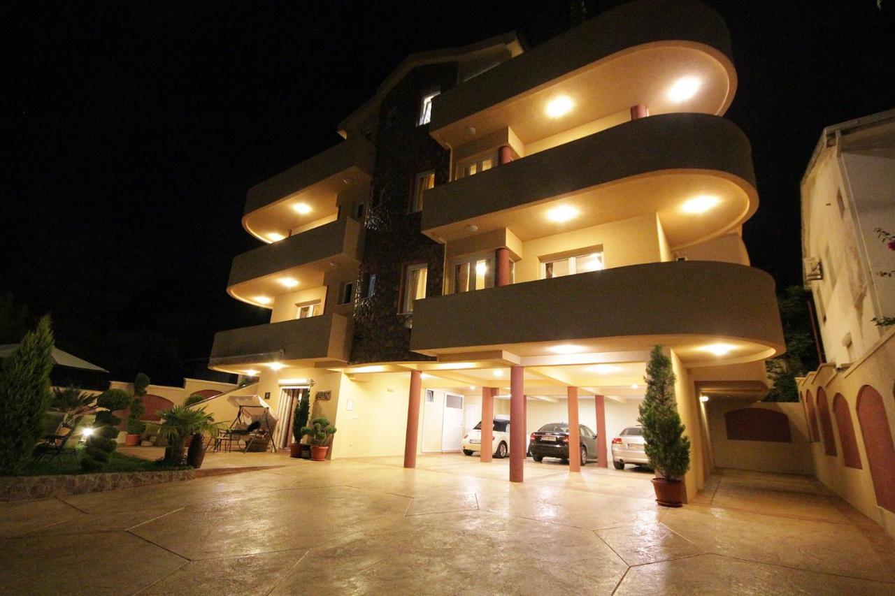 Villa Jupok バール エクステリア 写真